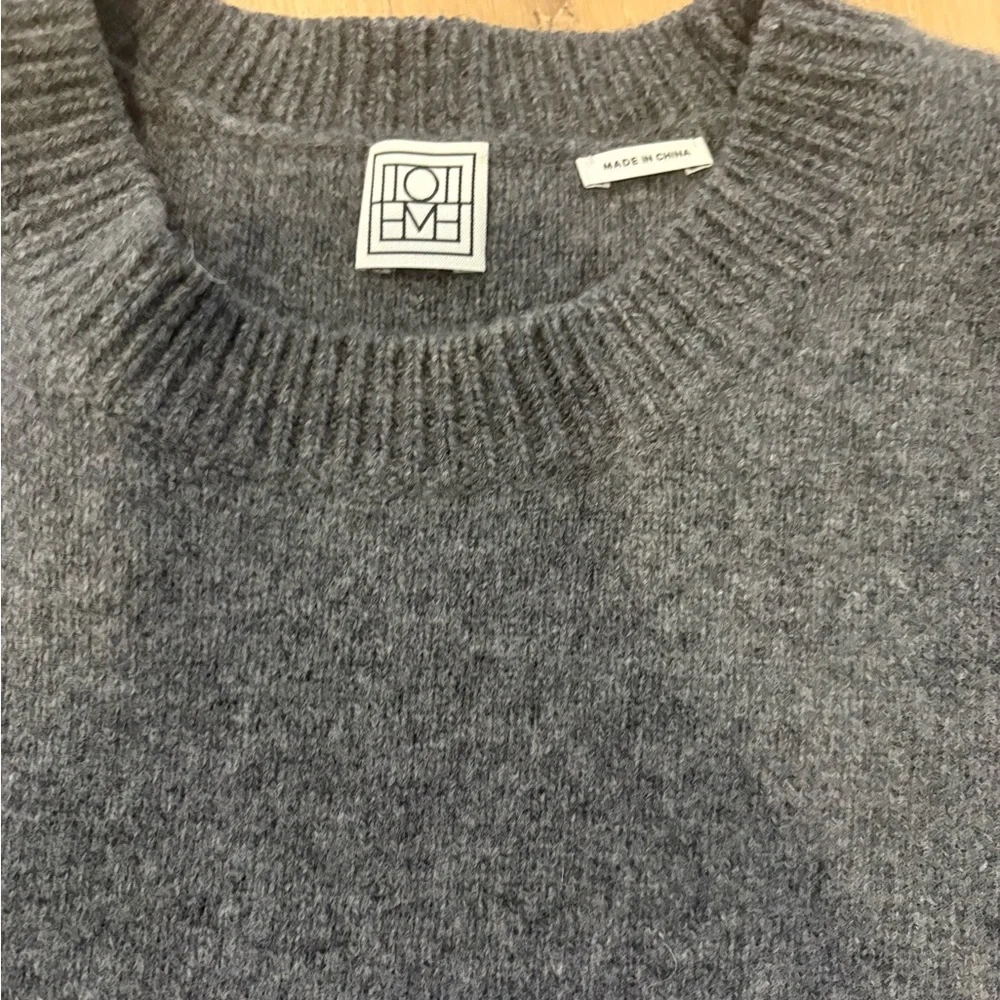 Toteme Gray Oversized Wool Blend Sweater - Picture 5 of 8